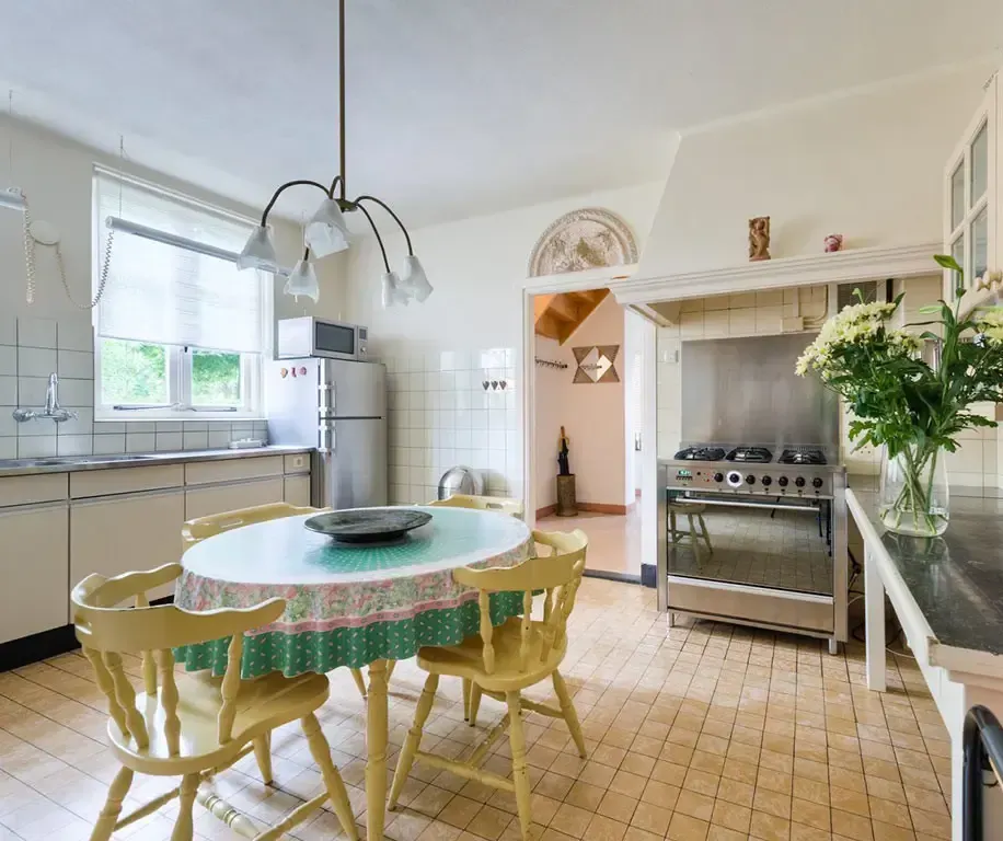 keuken met keukentafel retraitelocatie