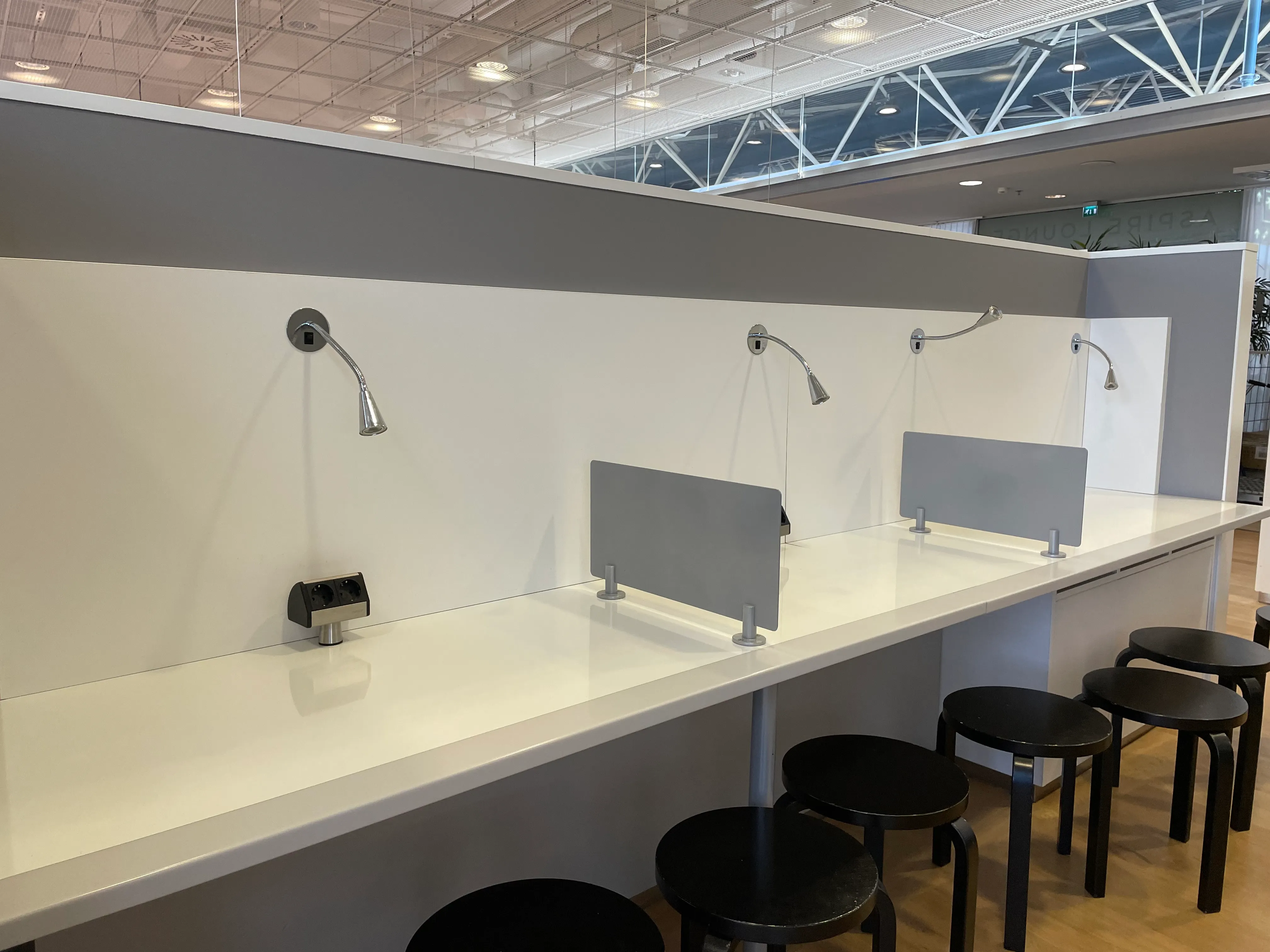 Helsinki airport Schengen Aspire Business Lounge