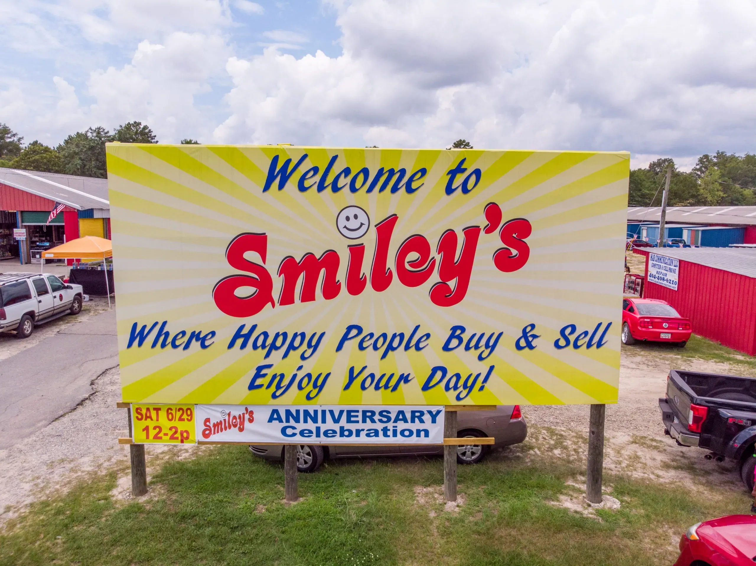 Smiley's Flea Market in Macon