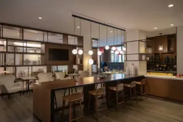 Philadelphia Marriott Old City M Club Lounge