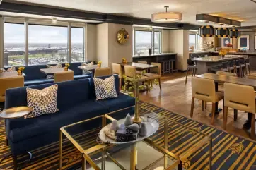 Sheraton Overland Park Hotel at the Convention Center Club Lounge