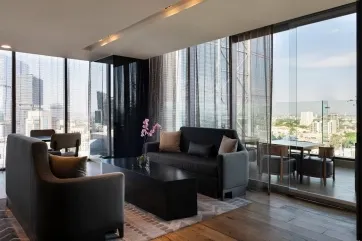 Hilton Guadalajara Midtown Executive Lounge