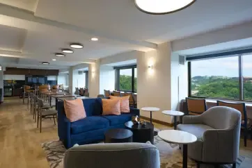 Pittsburgh Airport Marriott M Club Lounge