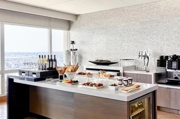 Los Angeles Airport Marriott Executive Lounge