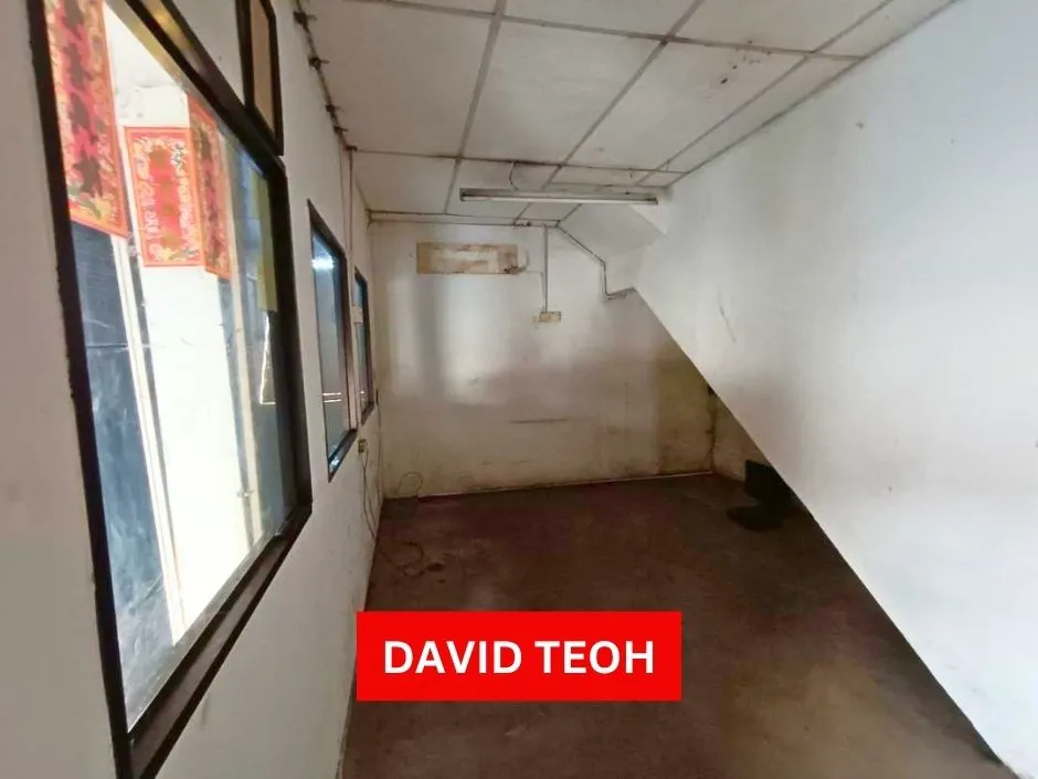 permatang tinggi light industrial factory for rent