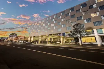 PARKROYAL Parramatta Exterior dusk