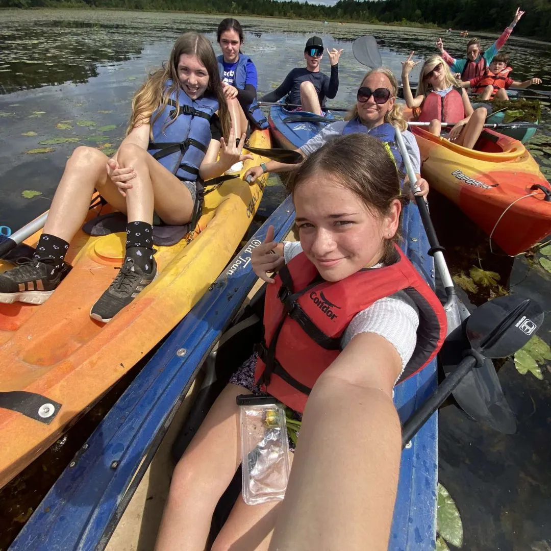 teen-homeschool-kayaking