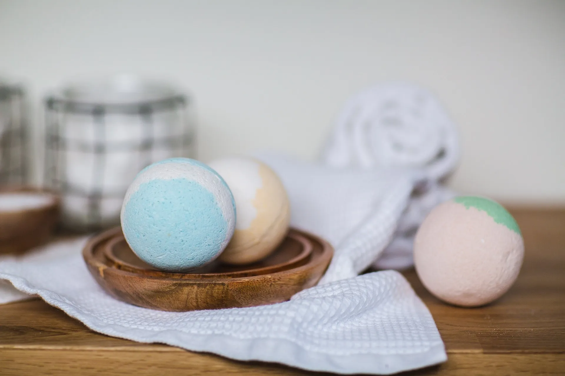 Aromatic bath bombs make great gifts for relaxing.