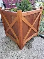 Cedar plant box