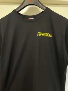Front logo FurnesFiks