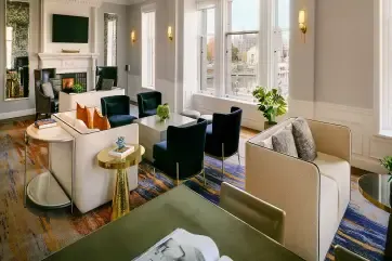Fairmont Victoria Empress Gold lounge