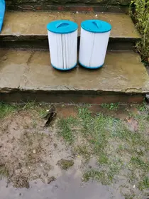 hot tub filter clean