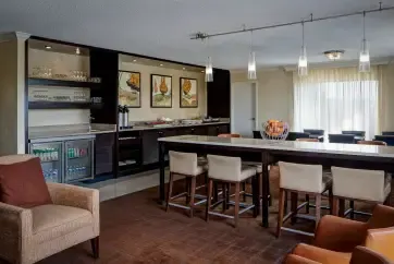 Sheraton Westport Chalet Hotel St. Louis Executive Lounge