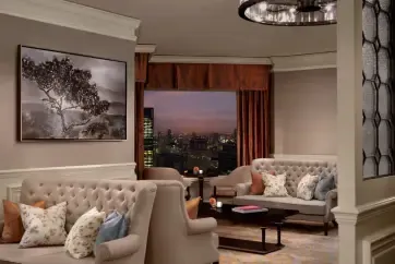 The Ritz-Carlton Osaka Carlton Club lounge