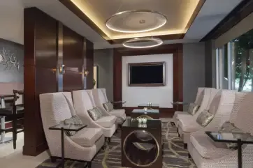 Dallas Marriott Suites Medical-Market Center M Club lounge