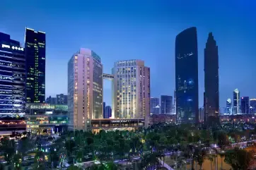 Grand Hyatt Guangzhou Exterior Dusk