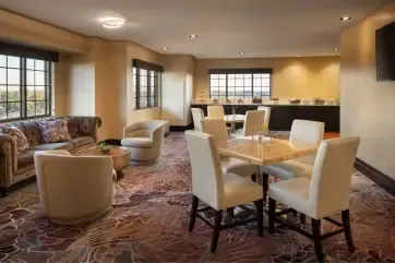 Sheraton Park Hotel at the Anaheim Resort Executive Lounge