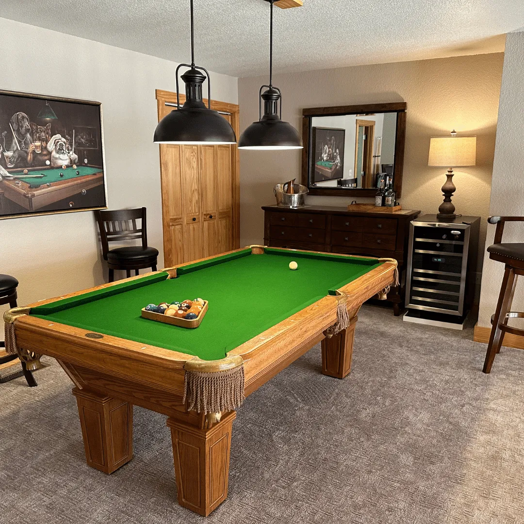Pool Table and bar area at Appalachian Hideaway