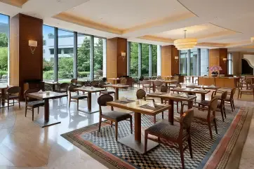 DoubleTree by Hilton Hotel Shanghai Executive Lounge