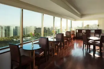 Santiago Marriott Hotel M Club Lounge