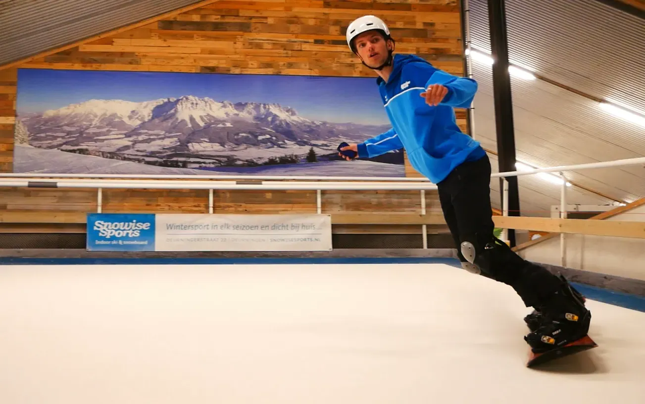Snowboardles op onze rolbaan is effectief voor beginners en gevorderden