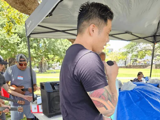 David praying for everyone July 29 2023 512x384