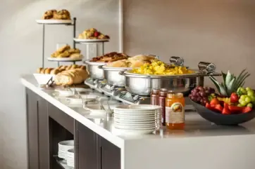 Sheraton Fallsview Hotel Executive lounge Buffet