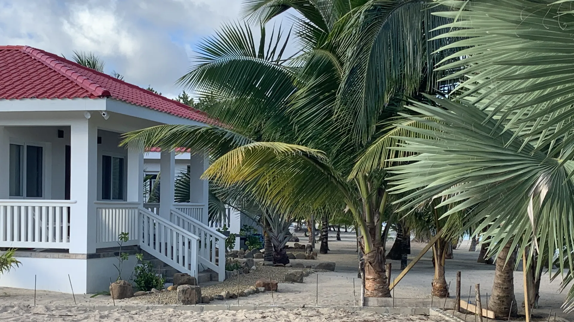 ceiba-resort-beachfront-cabana-front-porch
