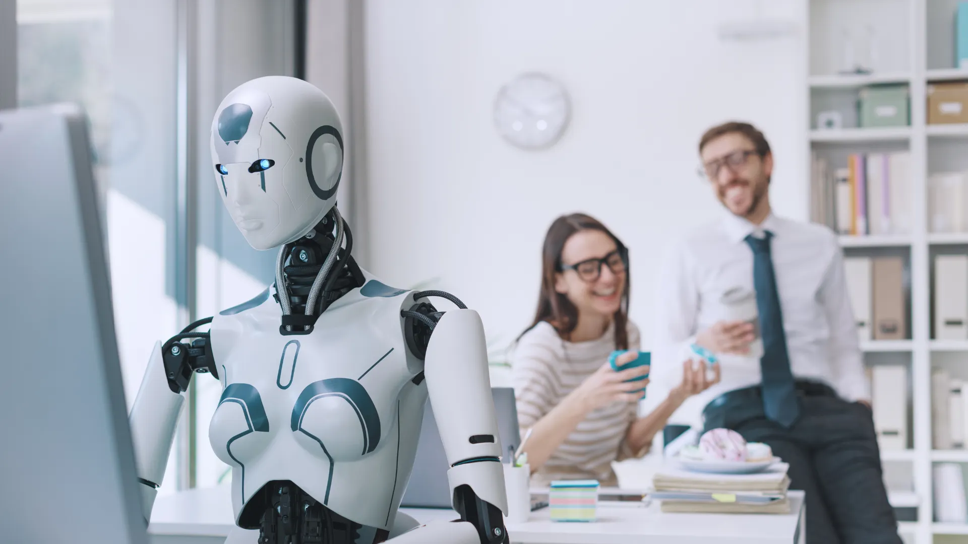 Equipo colaborando en la estrategia de transformación digital de la empresa
