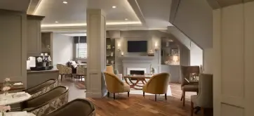 Fairmont Hotel Macdonald Gold Lounge