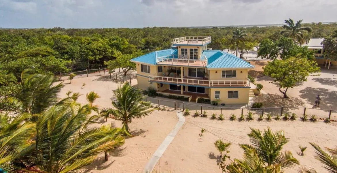 aerial-view-dusa-residence-from-sea-belize