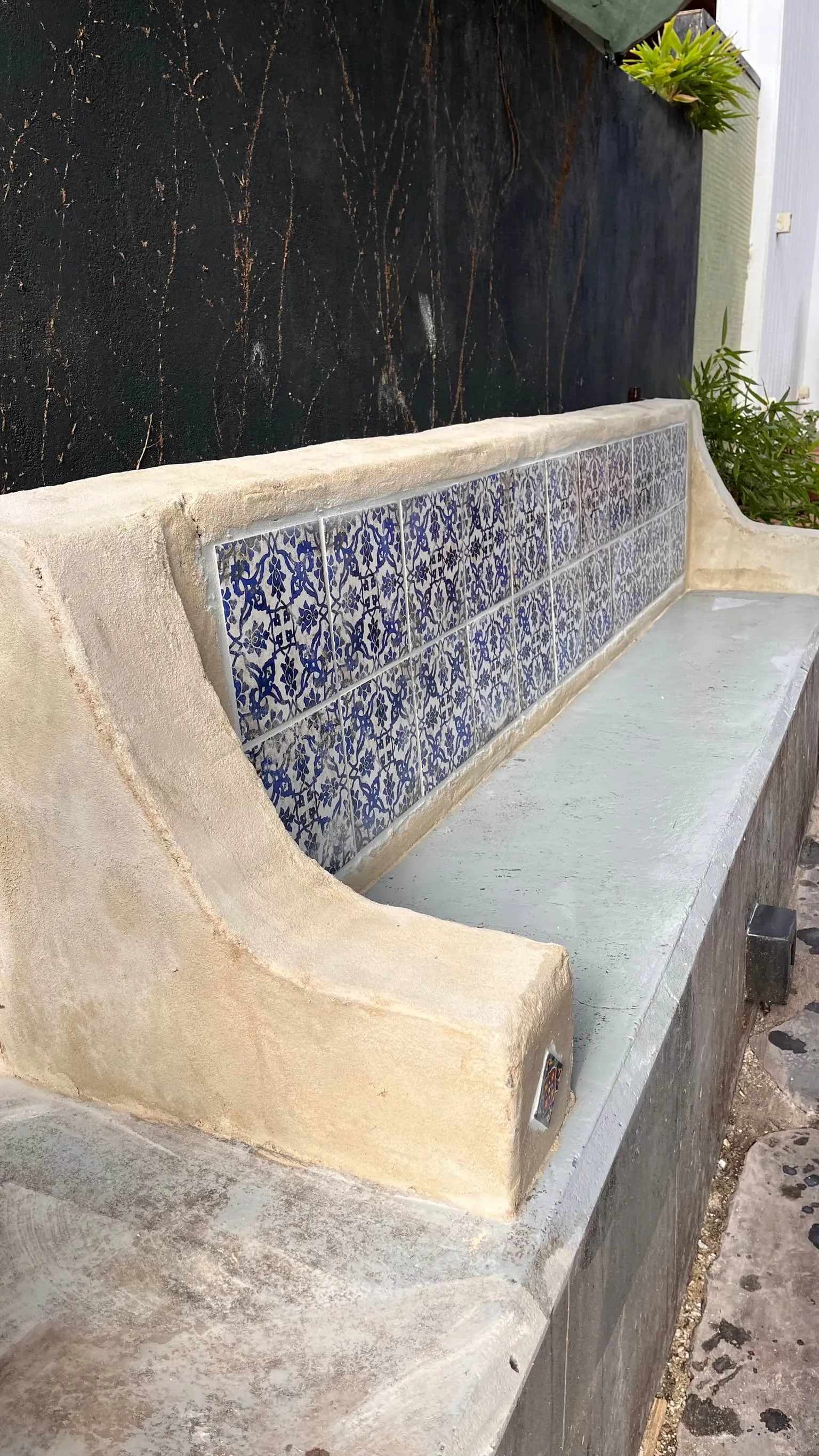 Bryce Minett creates custom benches and seating for landscaping