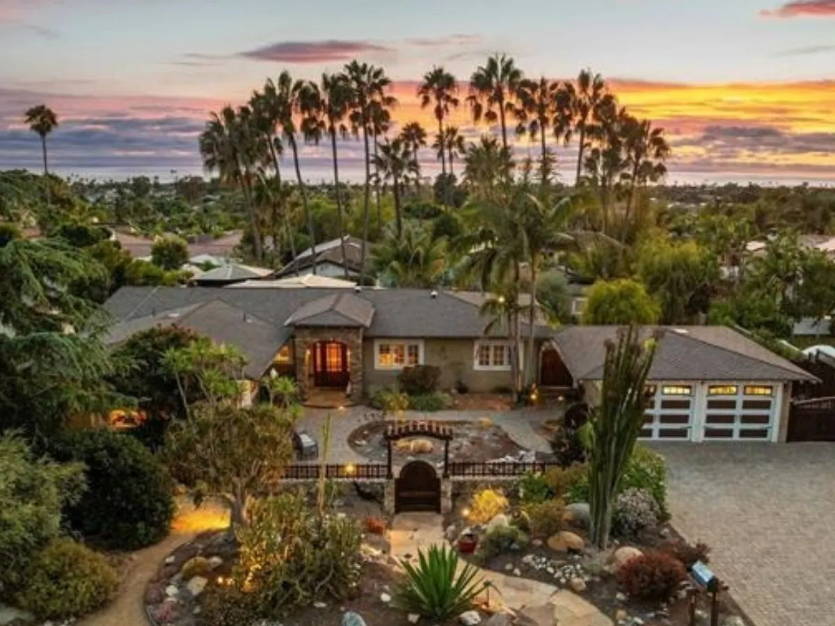 Single Family Home for Sale in Leucadia.