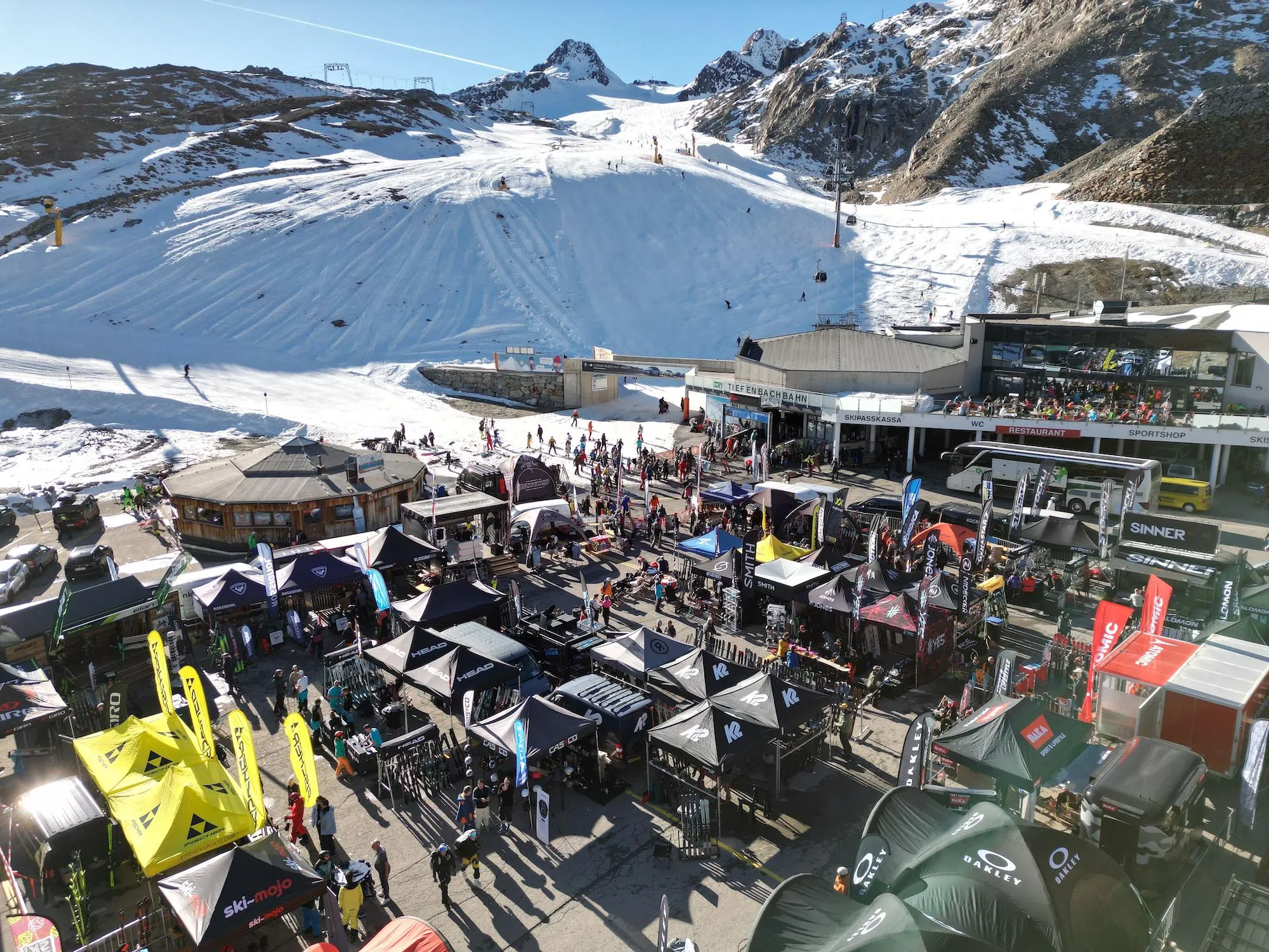 Uitzicht op de piste en testevent van Double Dutch Mountain Events in Sölden