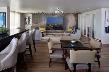 Renaissance Dallas Hotel M Club Lounge