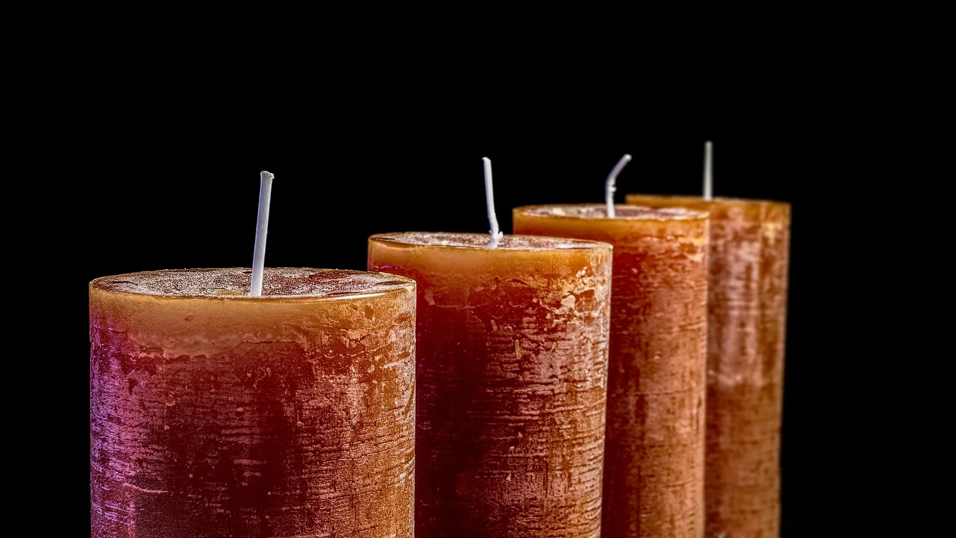 Handmade candles with essential oils bring memories of the one who gave the gift.