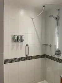 badkamer Hampton by Hilton Amsterdam Airport Schiphol