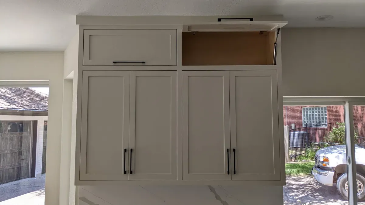 overhead cabinet doors