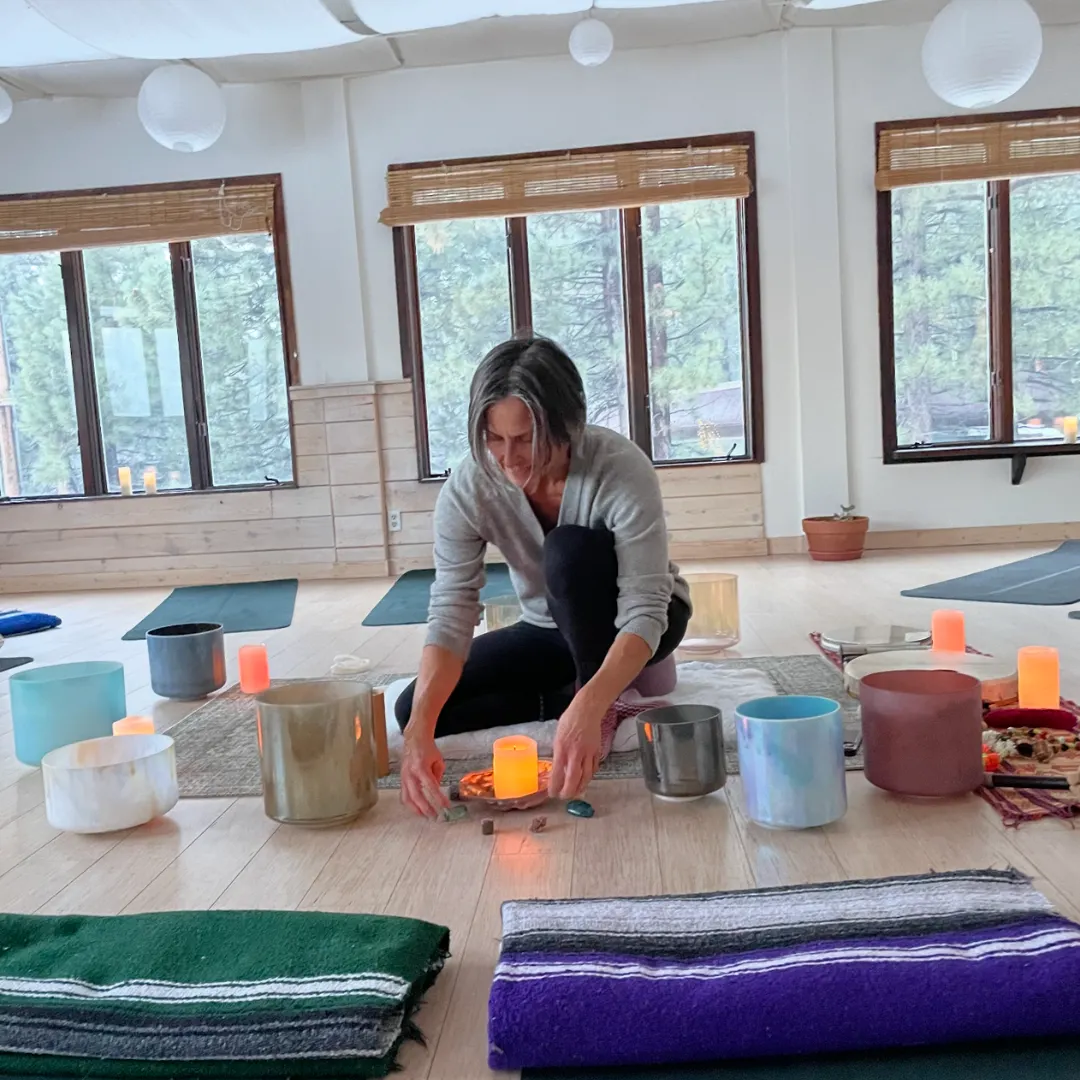 Dawn Setting Up Crystal Bowls before Apres Zen Community Sound Bath in Mammoth Lakes, CA