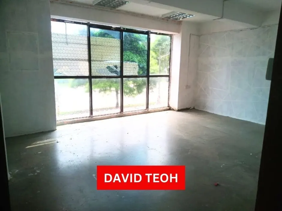 facing main road in simpang ampat 3 storey corner shoplot for rent