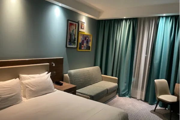 Hotel Review: Hampton by Hilton Edinburgh Airport