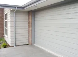Dominator Futura garage door
