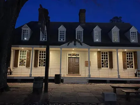 The Raleigh Tavern in Colonial Williamsburg is often searched on Google leading to my article on What American History is about