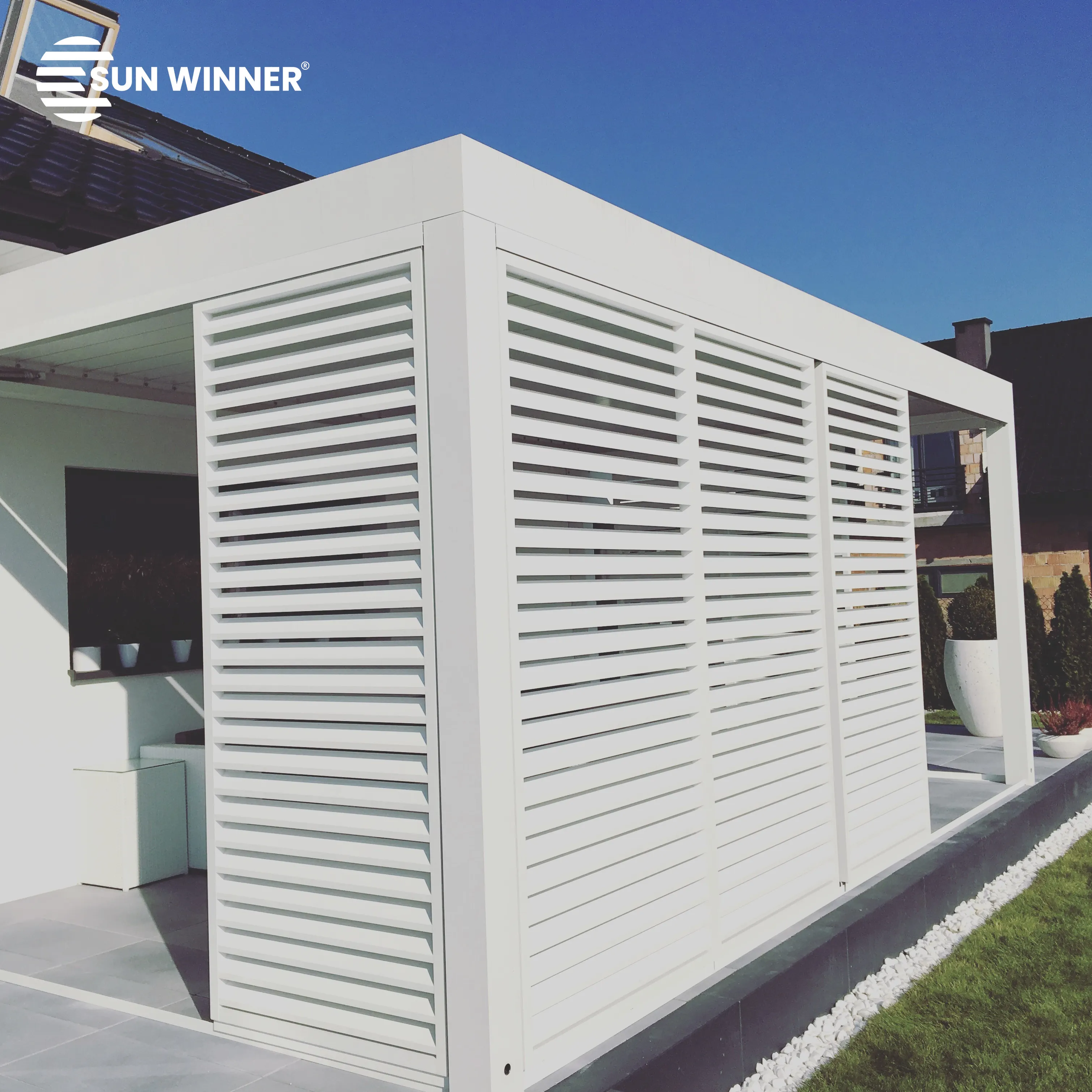 aluminijasti brisoleji alu paneli za senčenje hotelibioklimatska pergolaisole paneli senčenje