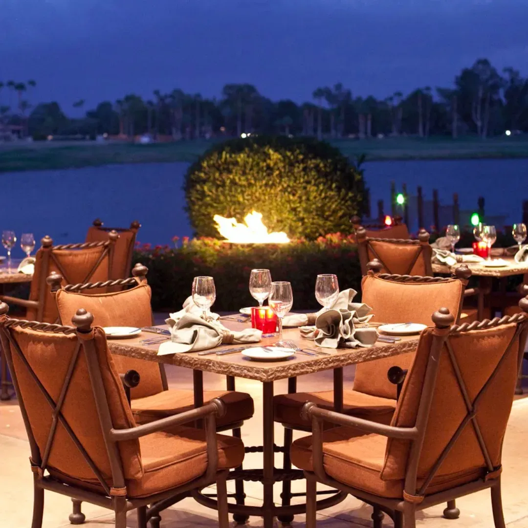 Scenic Serenity: Waterfront Dining & Golf Views at Picturesque Resort