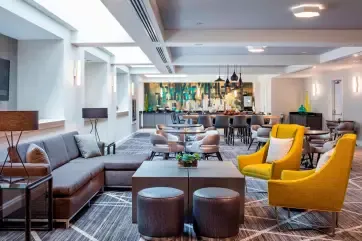 Renaissance Providence Downtown Hotel M Club Lounge