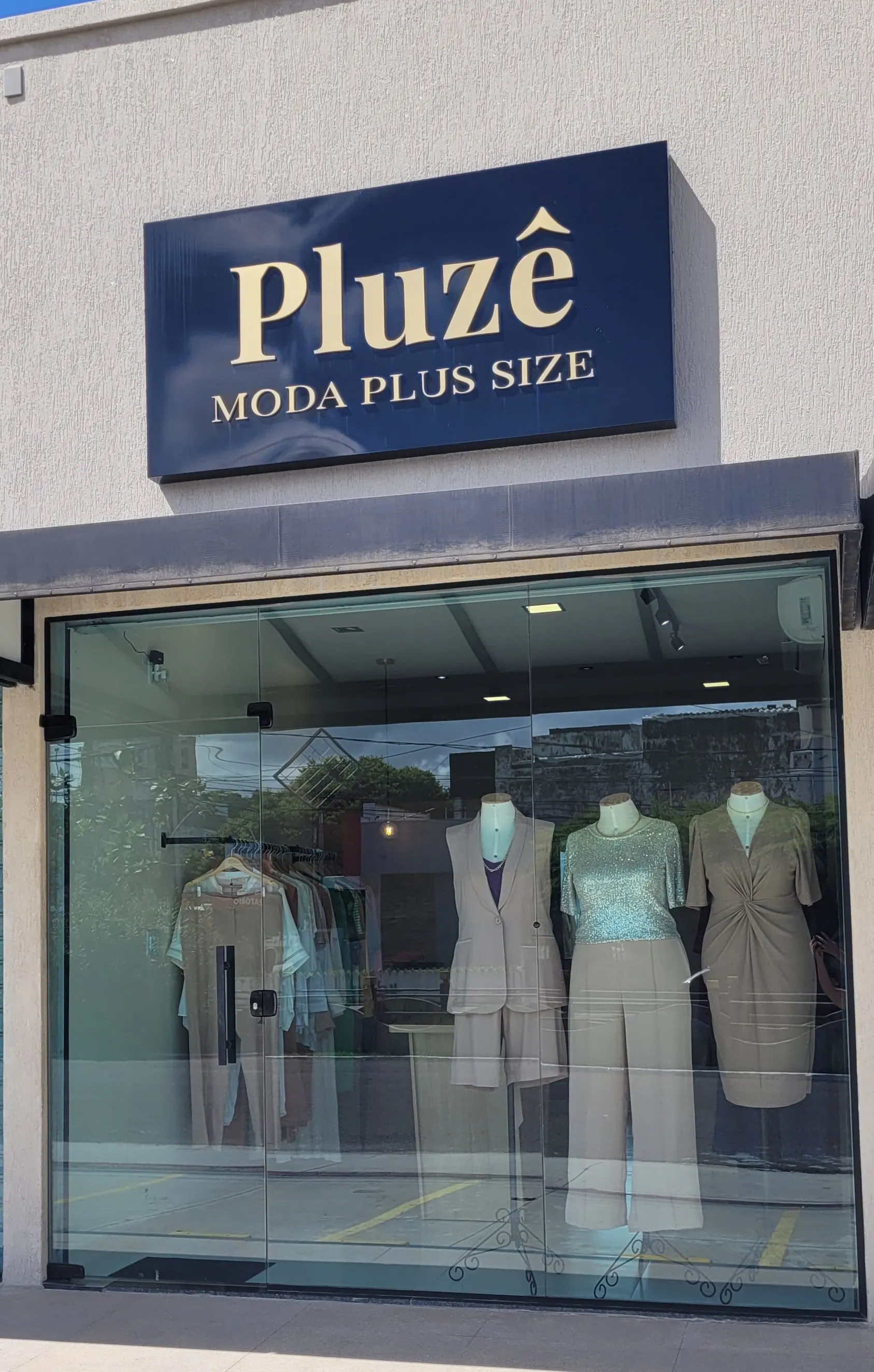 fachada da Pluzê Moda Plus Size