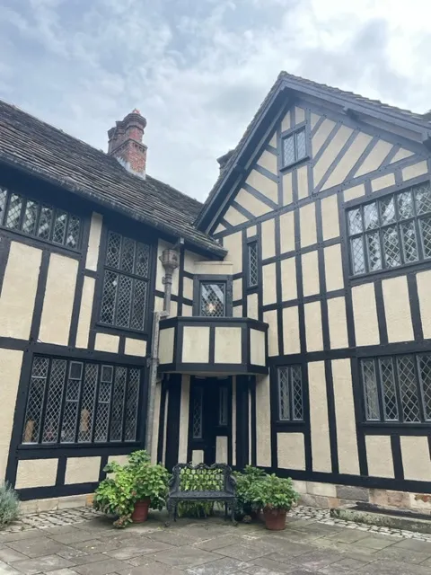 interior courtyard of agecroft hall in richmond virginia