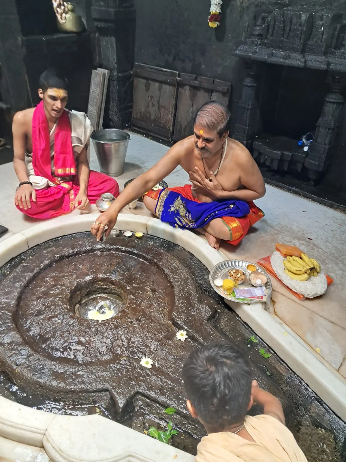 Pandit Ravindra Agnihotri Perfoming Pooja At Trimbakeshwar Temple