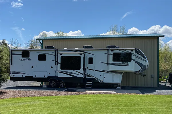 Exterior RV Washing and Cleaning